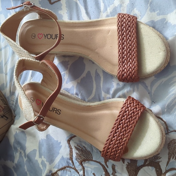 Braided wedges - Picture 2 of 3